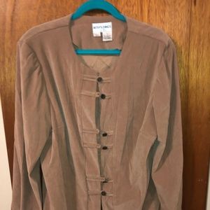 Betsy's Things Women's top